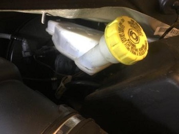 Peugeot 207 Brake Fluid Reservoir